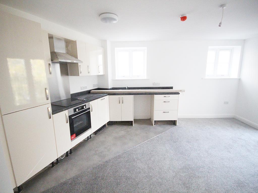 2 bedroom apartment To Let in Earby - IMG_5051.jpg